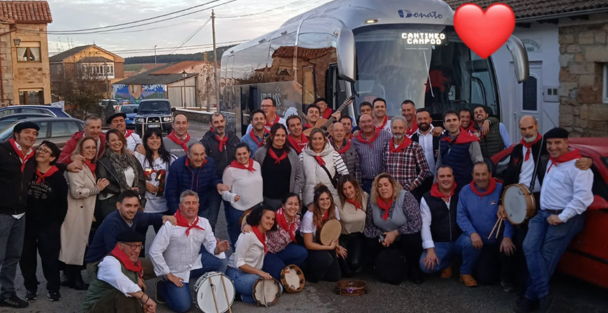 El 'Cantineo' anim los bares de Campoo de Enmedio