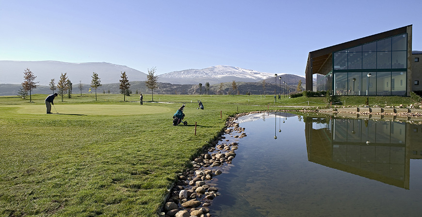 Cantur licita la renovaci�n integral del riego del Campo de Golf de Nestares por m�s de un mill�n de euros