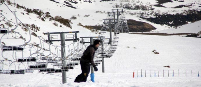 Cantur presenta un expediente para mejorar el garaje de sillas del remonte Ro Hjar
