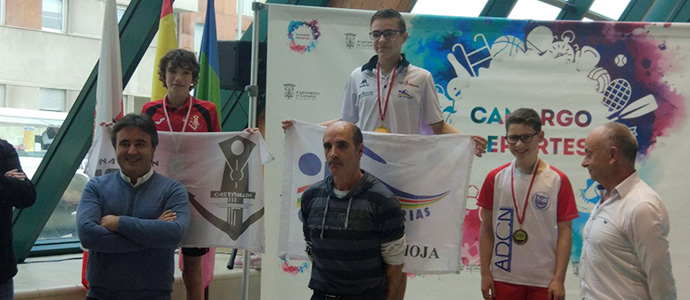 Carla y Daniel Gonzlez Barrio representarn a Cantabria en el Campeonato de Espaa de Natacin 