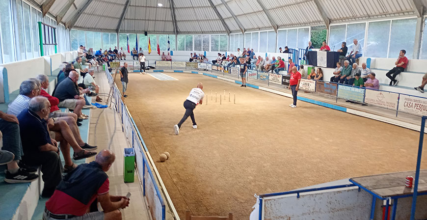 Carlos A. Garc�a conquista el XXI Concurso de Bolo Palma Feria del Queso de Pesquera