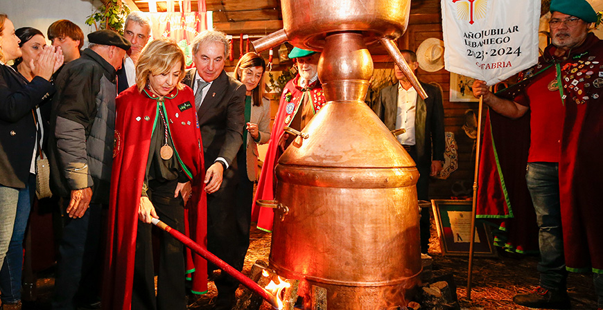 Carmen Machi, proclamada Orujera Mayor 2023