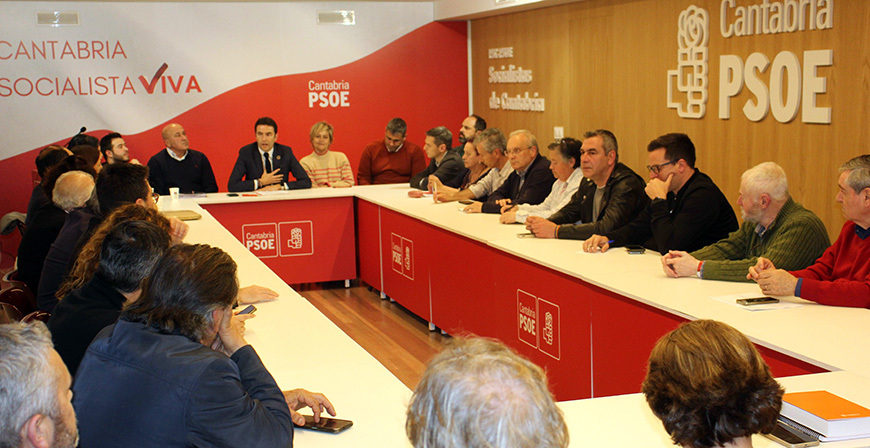 Casares pide a los secretarios generales del PSOE 