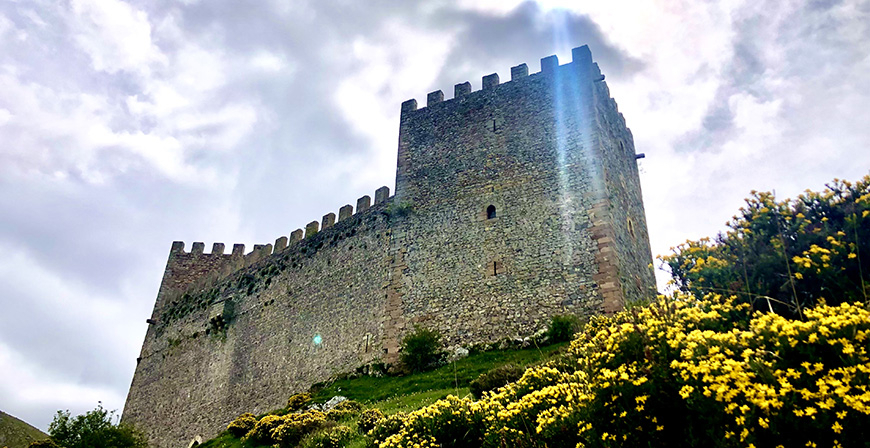 El Castillo de Argüeso acoge este jueves actividades infantiles bajo el título 'Cantabria Fantasyreal’