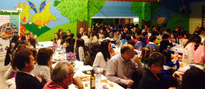 Cena solidaria en el colegio San Jos de Reinosa