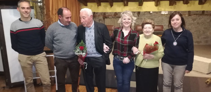 El Centro de Da de Aguilar de Campoo homenajea a Trinidad Rojo y Pablo Carazo