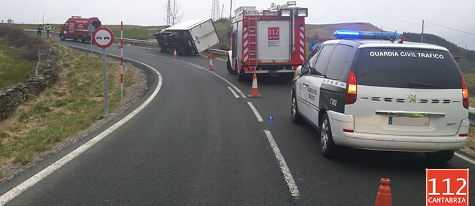 El Centro de Emergencias de Cantabria coordina 39 incidencias por viento