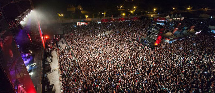 Cerca de 20.000 personas corearon a Paula Rojo y Dani Martn
