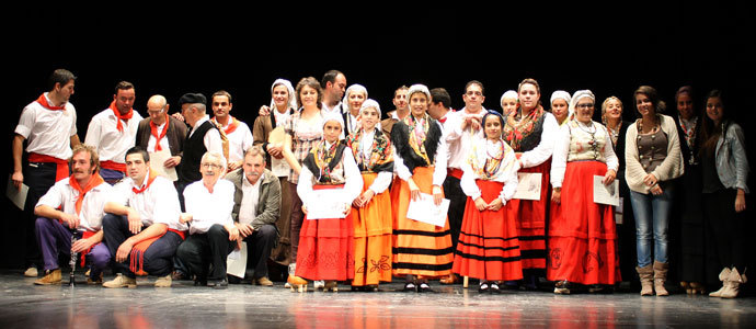 El Certamen Folclrico llen el Teatro Principal