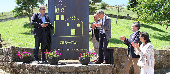 Cervatos presume de la escultura donada por Sidenor Forgings & Castings