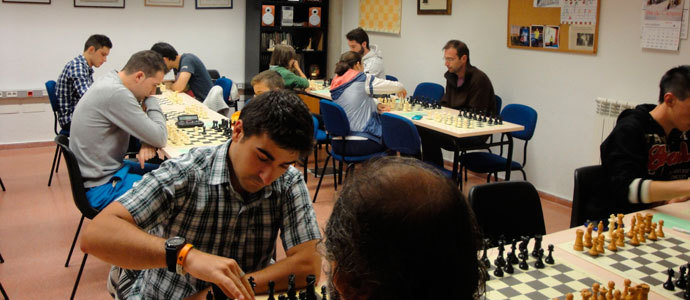 El Club Ajedrez Campoo celebra el torneo social 'I Memorial Pablo Fernndez Vielba'
