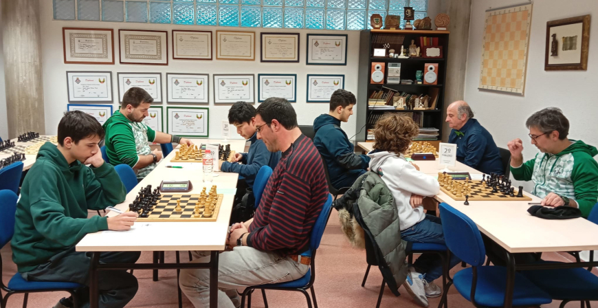 El Club Ajedrez Campoo cierra la primera vuelta como l�der en Segunda Divisi�n