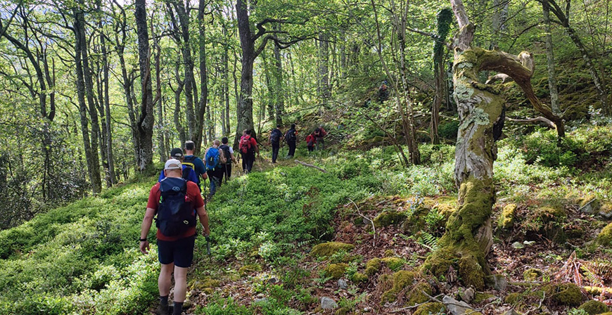 El club Pico Cordel y la SD Buelna disfrutan juntos del Parque Natural Saja-Besaya