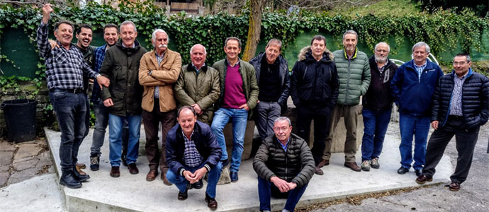 Comida de hermandad de los veteranos de las piscinas municipales de Reinosa