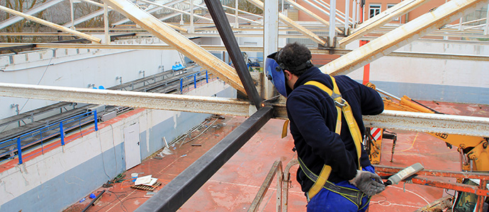 Comienza la reconstruccin del polideportivo de Mataporquera