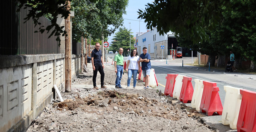 Comienza la renovaci�n integral de la acera de la Avenida Castilla de Reinosa, adjudicada por 778.000 euros