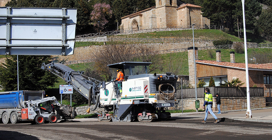 Comienzan la pavimentacin de la avenida Ronda de Aguilar de Campoo