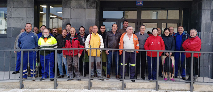 Comienzan a trabajar los 23 empleados contratados con la orden de Corporaciones Locales en Campoo de Enmedio