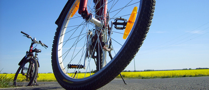 Cmo circular por carretera con la bicicleta