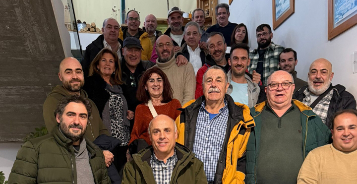 Los compaeros ferroviarios de Reinosa celebran su tradicional Comida de Navidad