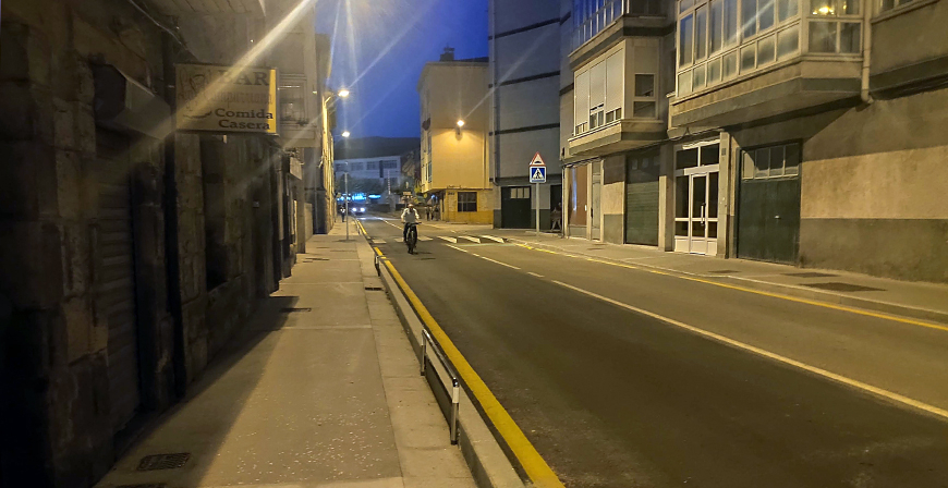 Concluye la obra de reforma de la acera de la calle Julibriga