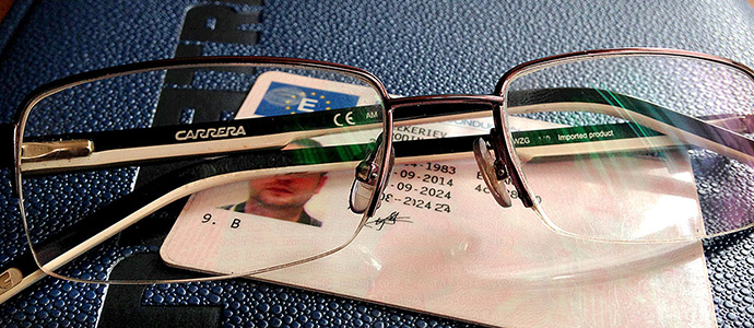 Conducir sin gafas: el 25% de los conductores que las necesitan, lo hacen