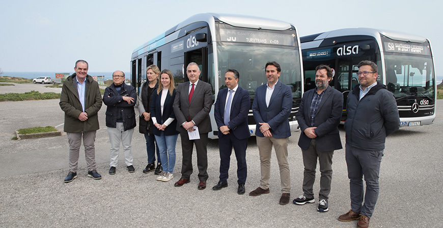 El consejero de Fomento anuncia un descuento del 70% en el transporte p�blico por carretera para los j�venes de entre 15 y 30 a�os