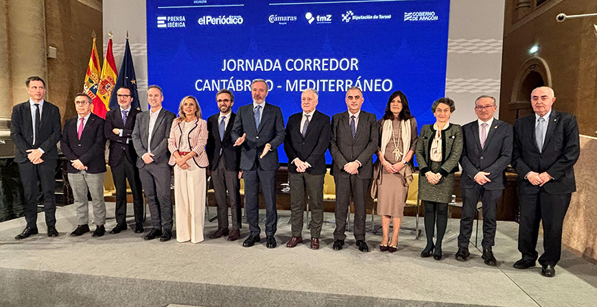 El consejero de Fomento reclama mejores infraestructuras para que Cantabria no sea una 