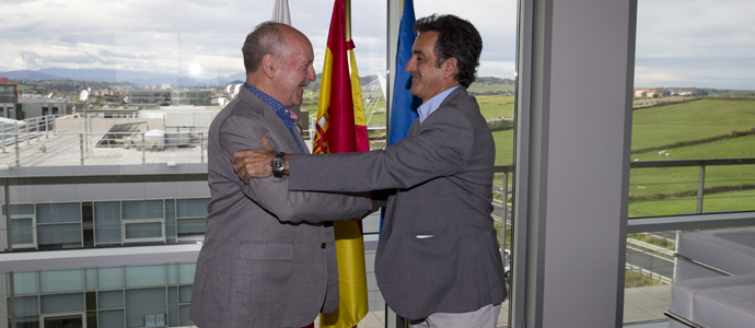El consejero de Industria y el alcalde de Reinosa estudian cmo dinamizar el polgono de La Vega