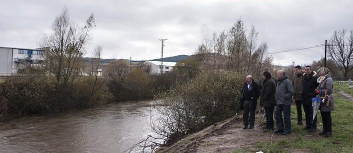 El consejero de Obras Pblicas visita el inicio de las obras en las calles Duque y Merino y Julibriga