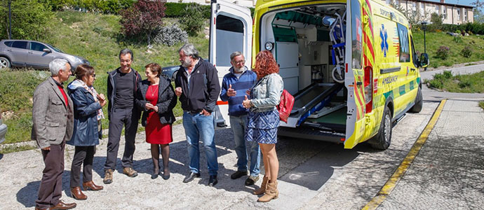 El consultorio de Polientes incorpora una ambulancia de soporte vital bsico