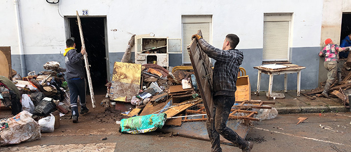 Continan los trabajos para restablecer los servicios bsicos en las zonas afectadas por las inundaciones 