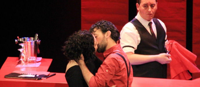 Corocotta le echa teatro al otoo