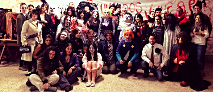Cuines, Sierpes, Kantabrujos, Paco Jones y Tirbes celebraron su particular Halloween