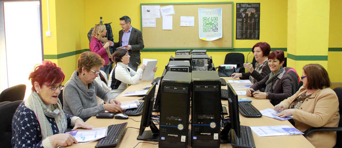 Un curso sobre nuevas tecnologas para las mujeres de Campoo de Enmedio