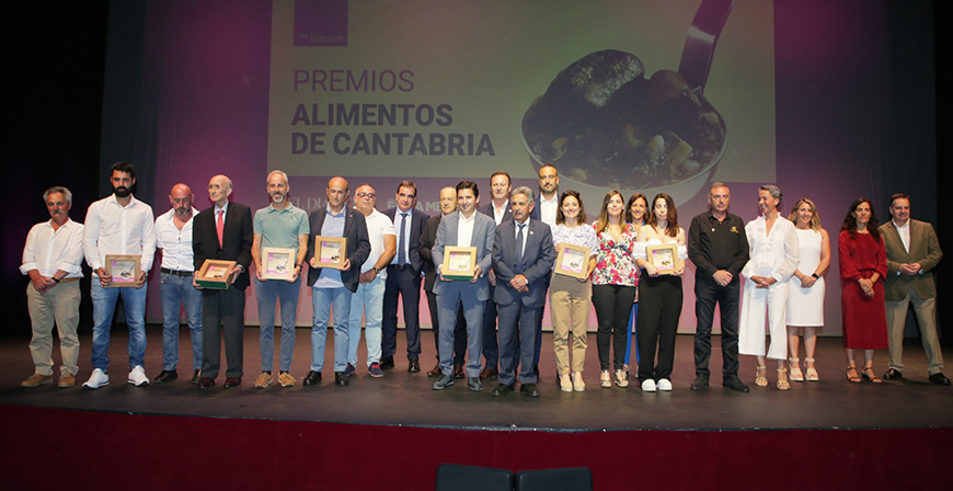 Daniel del Pozo, de Ecovaldeolea, gana el Premio Alimentos de Cantabria en la categoría 'Productor ecológico'
