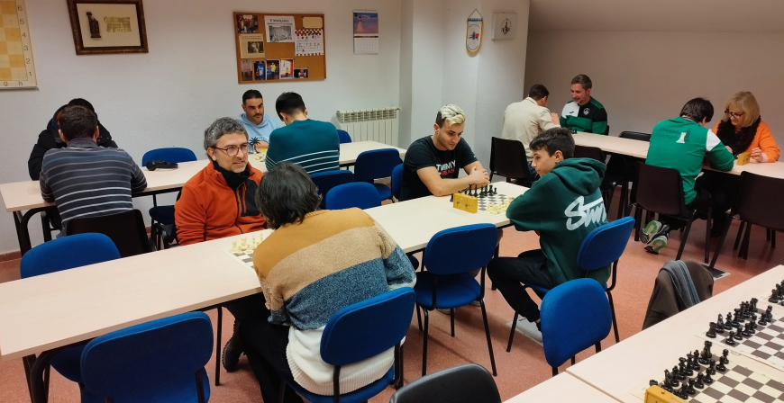 David Guti�rrez se impone en el Social de Navidad 'Pacopa 25' del Club de Ajedrez Campoo