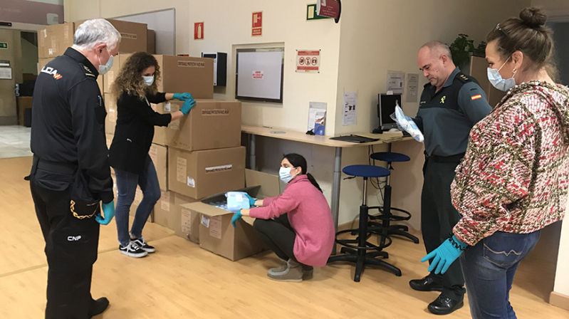 La Delegacin del Gobierno repartir 130.000 mascarillas entre trabajadores cntabros que utilizan el transporte pblico