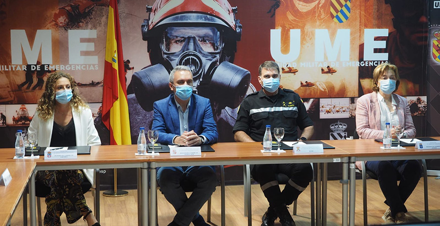 La delegada del Gobierno en Cantabria destaca a la UME con 