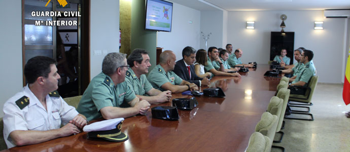 El Delegado del Gobierno en Cantabria realiza su primera visita institucional a la Guardia Civil