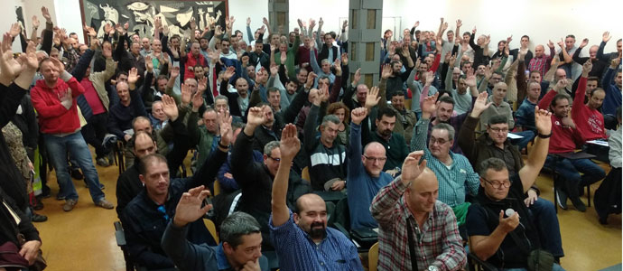 Los delegados de CCOO y UGT firman el convenio del Metal y desconvocan la huelga en el sector