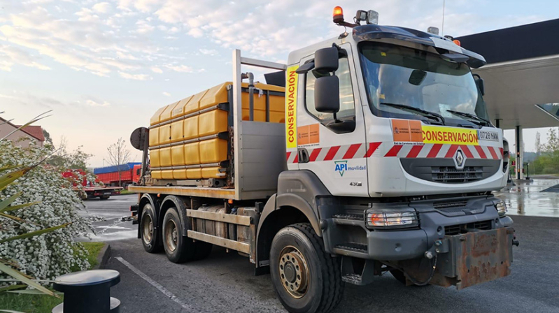 Demarcacin de Carreteras utiliza los camiones de vialidad invernal para desinfectar estaciones de servicio de la red principal