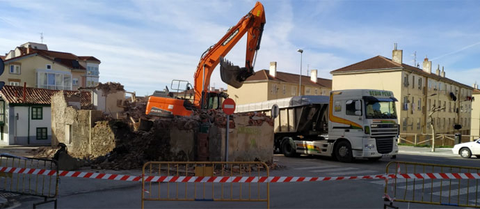 Derriban el inmueble declarado en ruina de la calle Ramn y Cajal de Reinosa