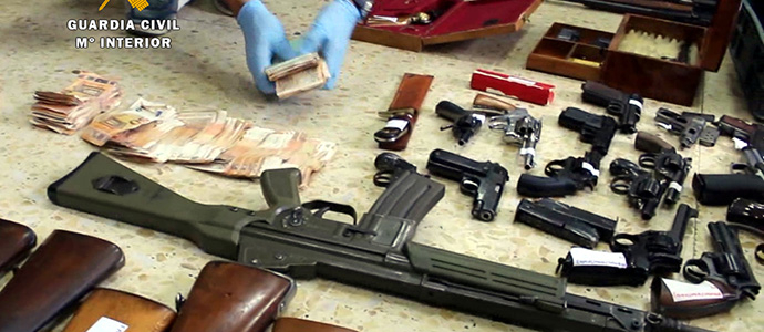 Desarticulado un grupo criminal internacional que traficaba con armas de fuego asentado en Cantabria