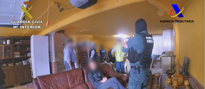 Desarticulan un grupo criminal por estafa y blanqueo de capitales a travs de la compra de viviendas y solicitud de hipotecas