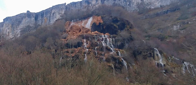 Un desplome modifica la Cascada del Tobazo