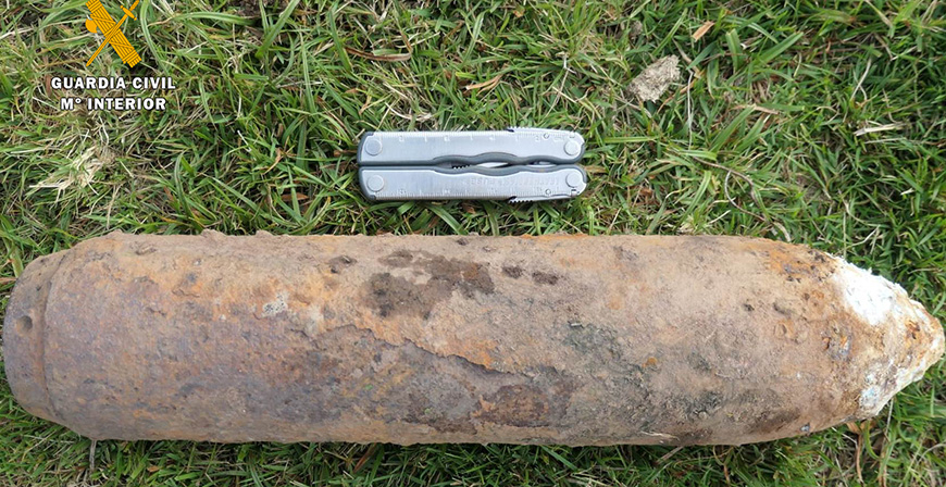 Destruida una bomba de aviacin encontrada en Pico Jano