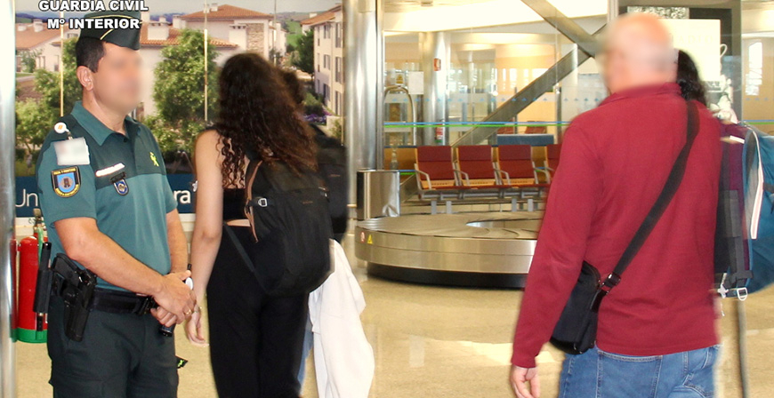 Detectado un hombre con orden de detenci�n e ingreso en prisi�n en un control fiscal en el aeropuerto Seve Ballesteros