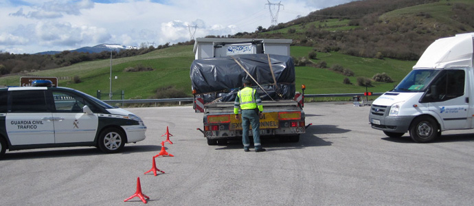 Detectados en Cantabria 25 vehculos comerciales con deficiencias tcnicas para circular