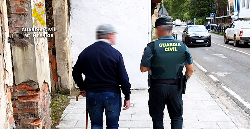 Detenida una mujer por apoderarse de los ahorros y pensin de un anciano de 89 aos